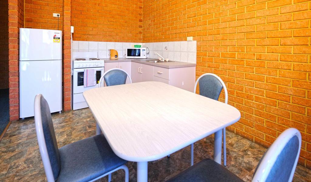 Abrolhos Reef Lodge Geraldton Kültér fotó