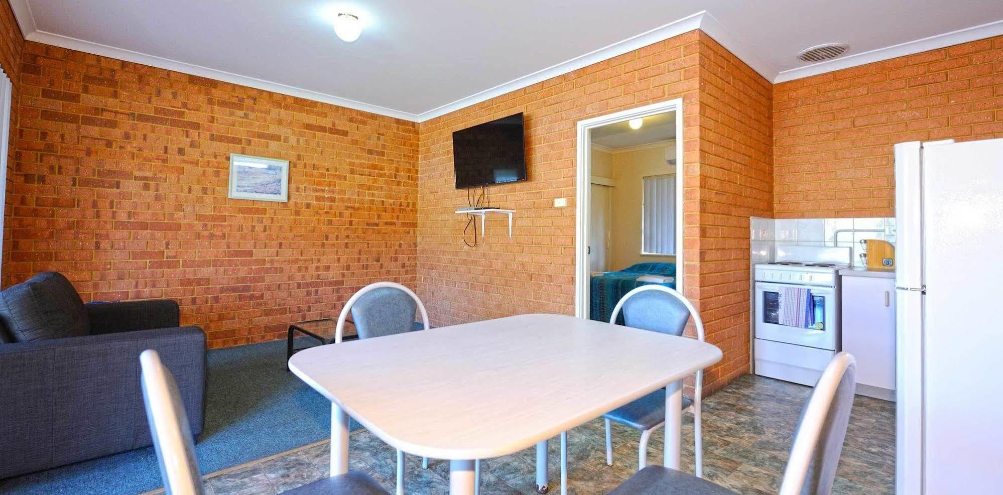 Abrolhos Reef Lodge Geraldton Kültér fotó